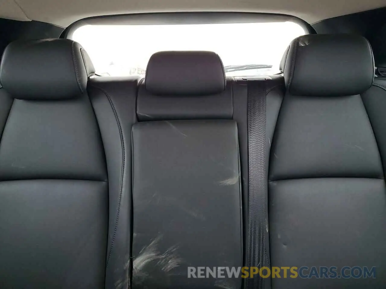 10 fotografías del automóvil dañado 3MVDMABL4MM257702 MAZDA CX30 2021