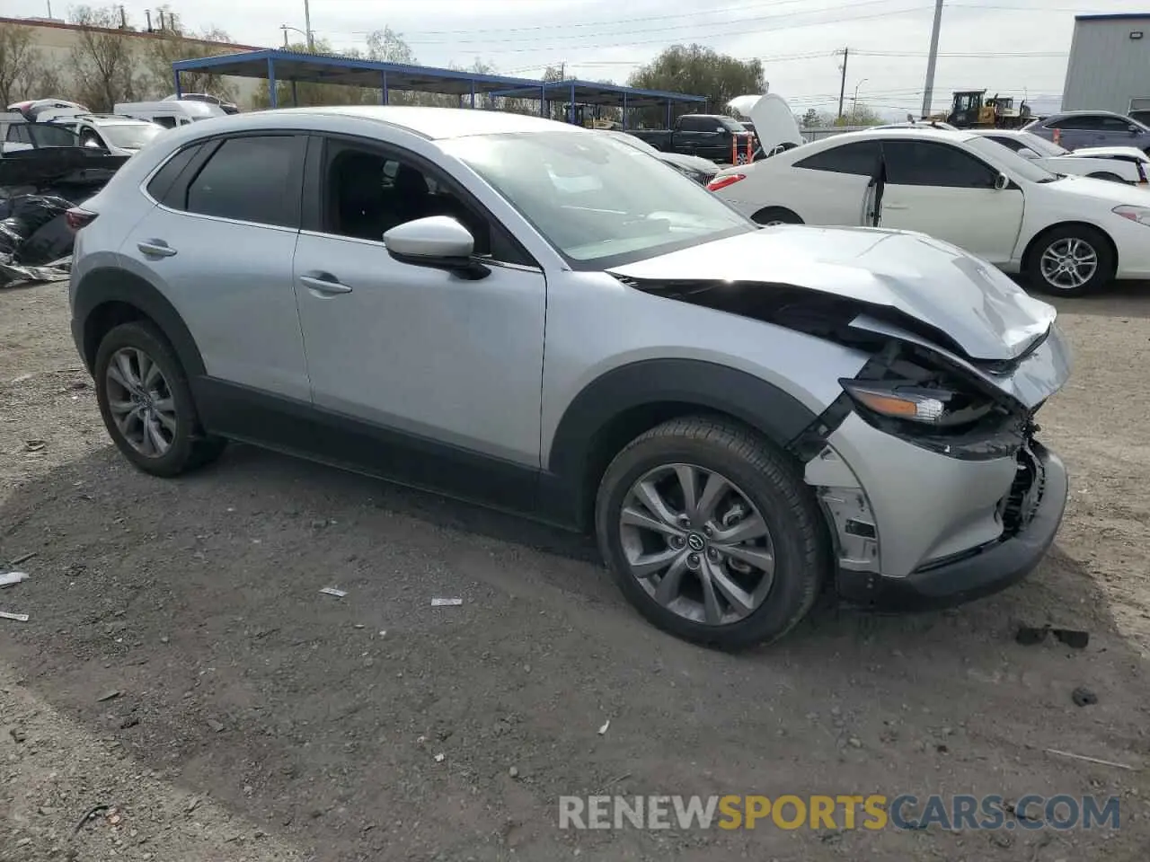4 fotografías del automóvil dañado 3MVDMABLXMM256327 MAZDA CX30 2021