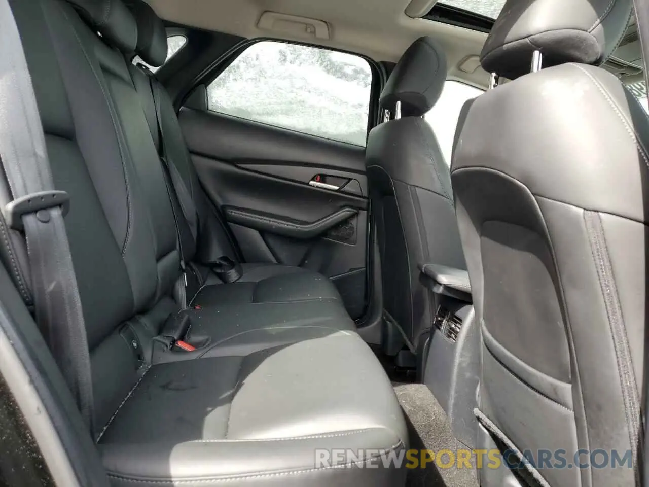 12 fotografías del automóvil dañado 3MVDMBAYXMM309787 MAZDA CX30 2021