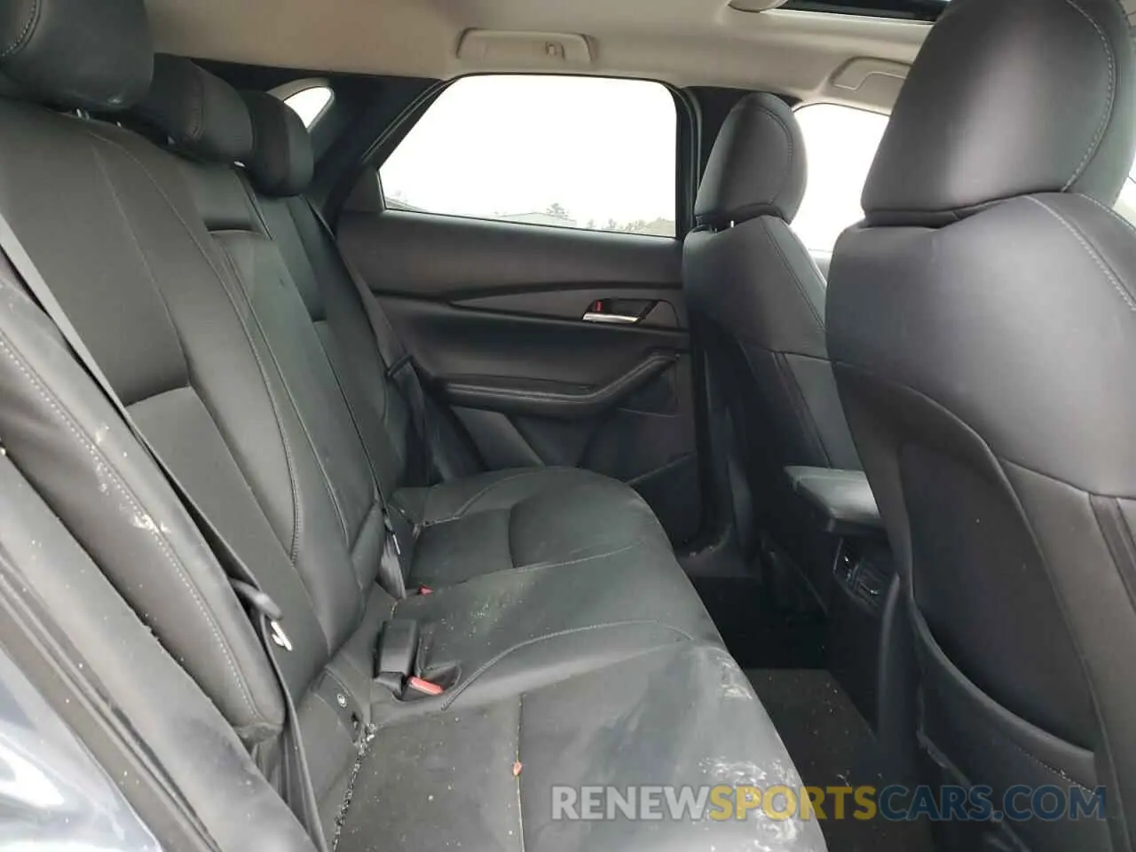 11 fotografías del automóvil dañado 3MVDMBAYXMM314228 MAZDA CX30 2021