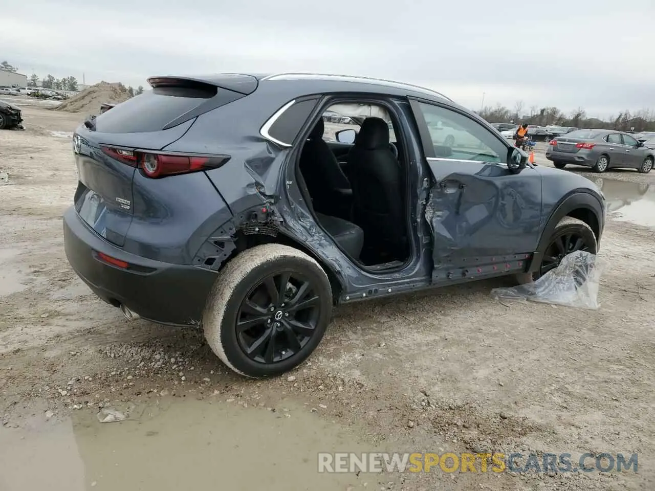 3 fotografías del automóvil dañado 3MVDMBAYXMM314228 MAZDA CX30 2021