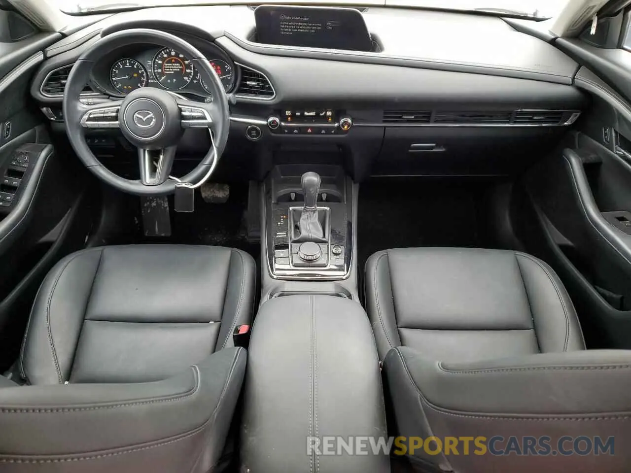 8 fotografías del automóvil dañado 3MVDMBAYXMM314228 MAZDA CX30 2021