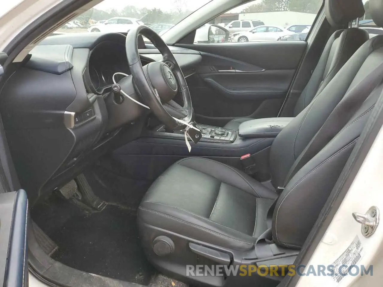 7 fotografías del automóvil dañado 3MVDMBBL1MM213629 MAZDA CX30 2021