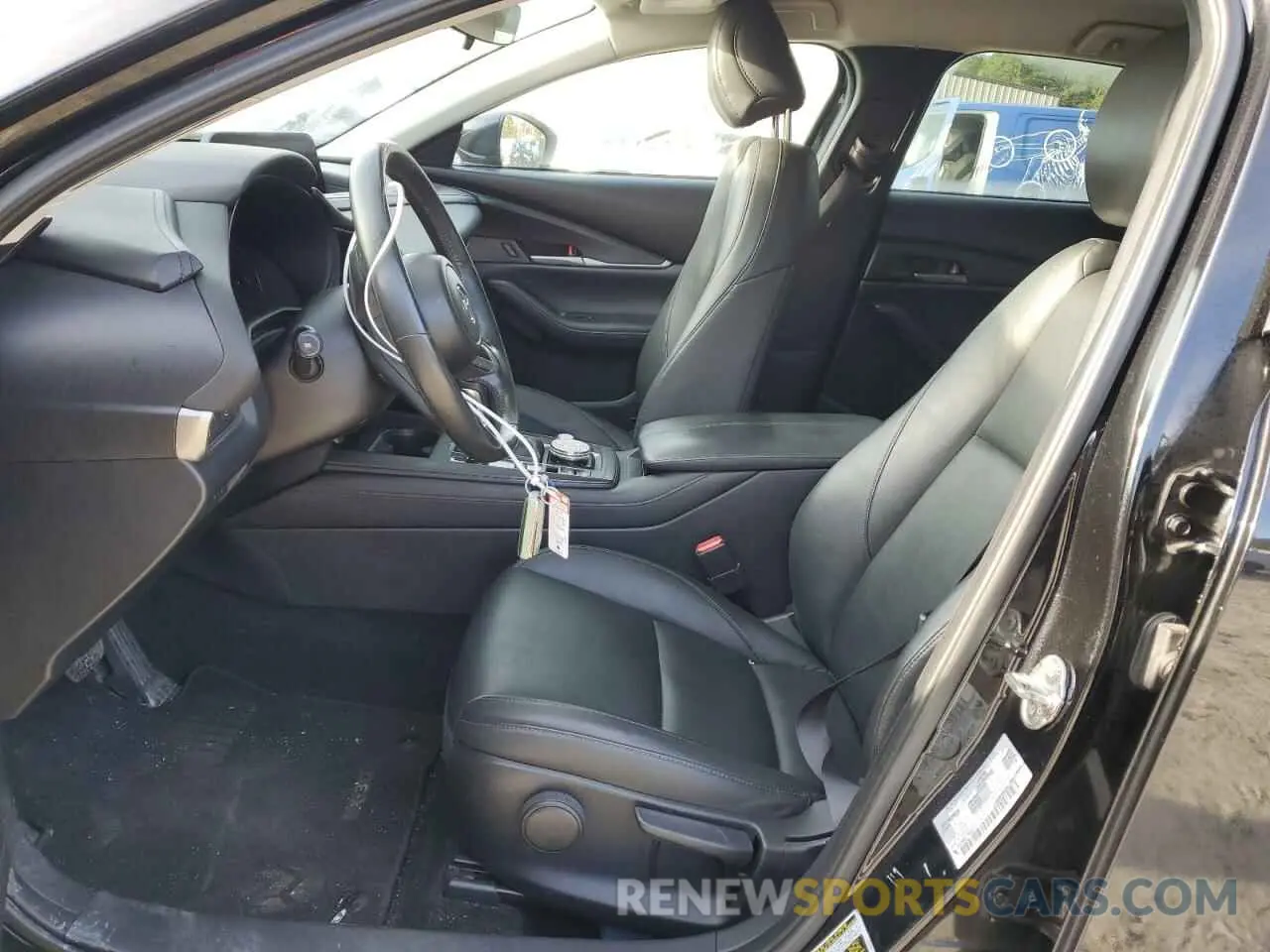 7 fotografías del automóvil dañado 3MVDMBBL1MM253743 MAZDA CX30 2021