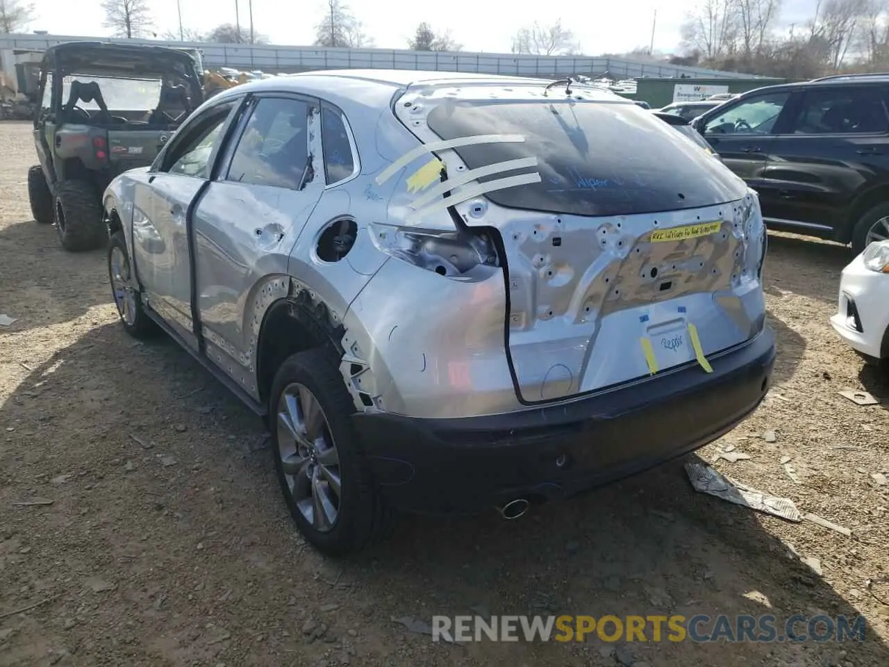 3 fotografías del automóvil dañado 3MVDMBBL1MM304920 MAZDA CX30 2021
