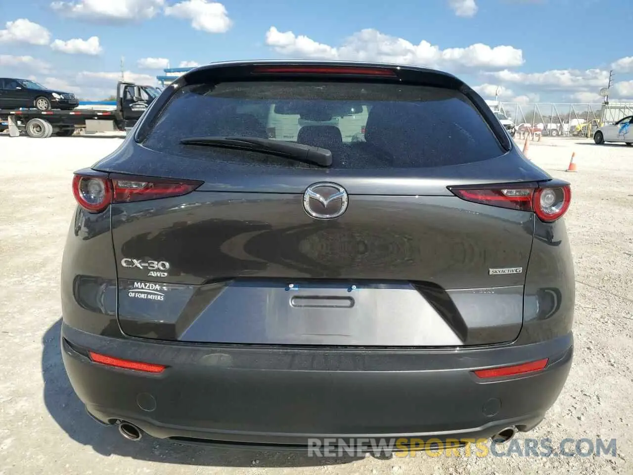 6 fotografías del automóvil dañado 3MVDMBBL4MM305687 MAZDA CX30 2021