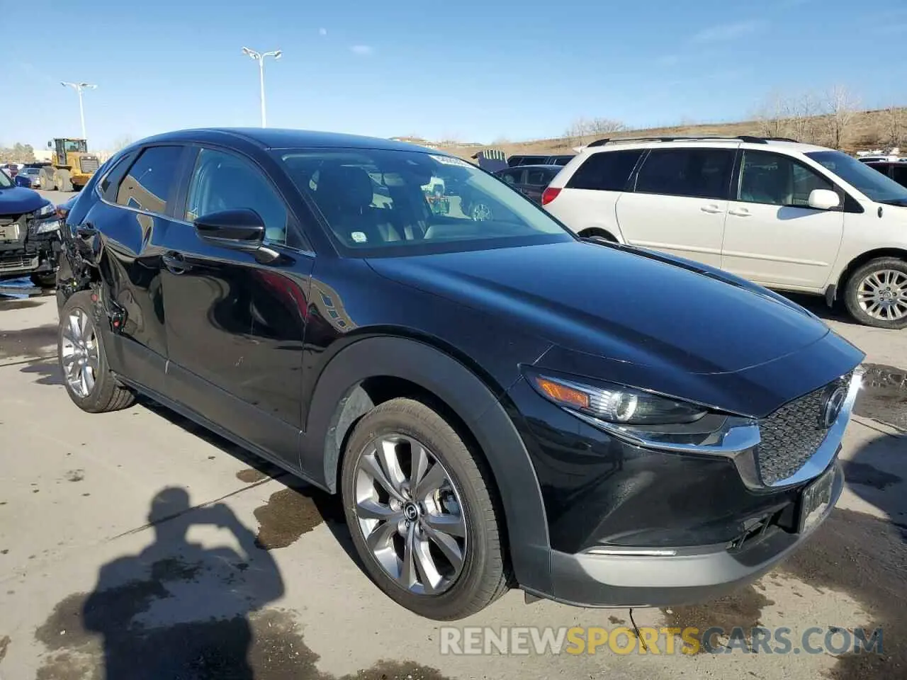 4 fotografías del automóvil dañado 3MVDMBBL6MM247159 MAZDA CX30 2021