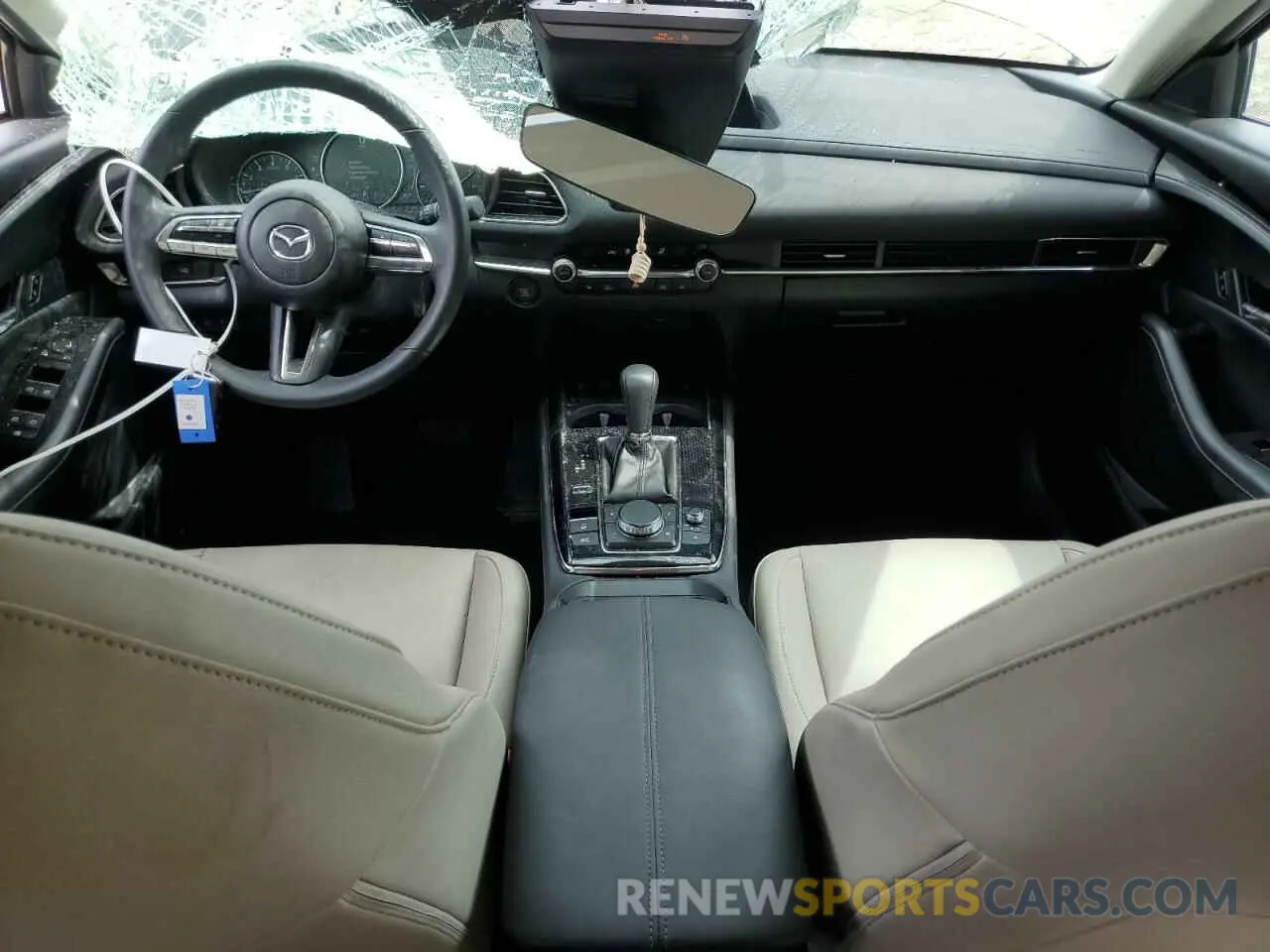 8 fotografías del automóvil dañado 3MVDMBCL1MM256818 MAZDA CX30 2021
