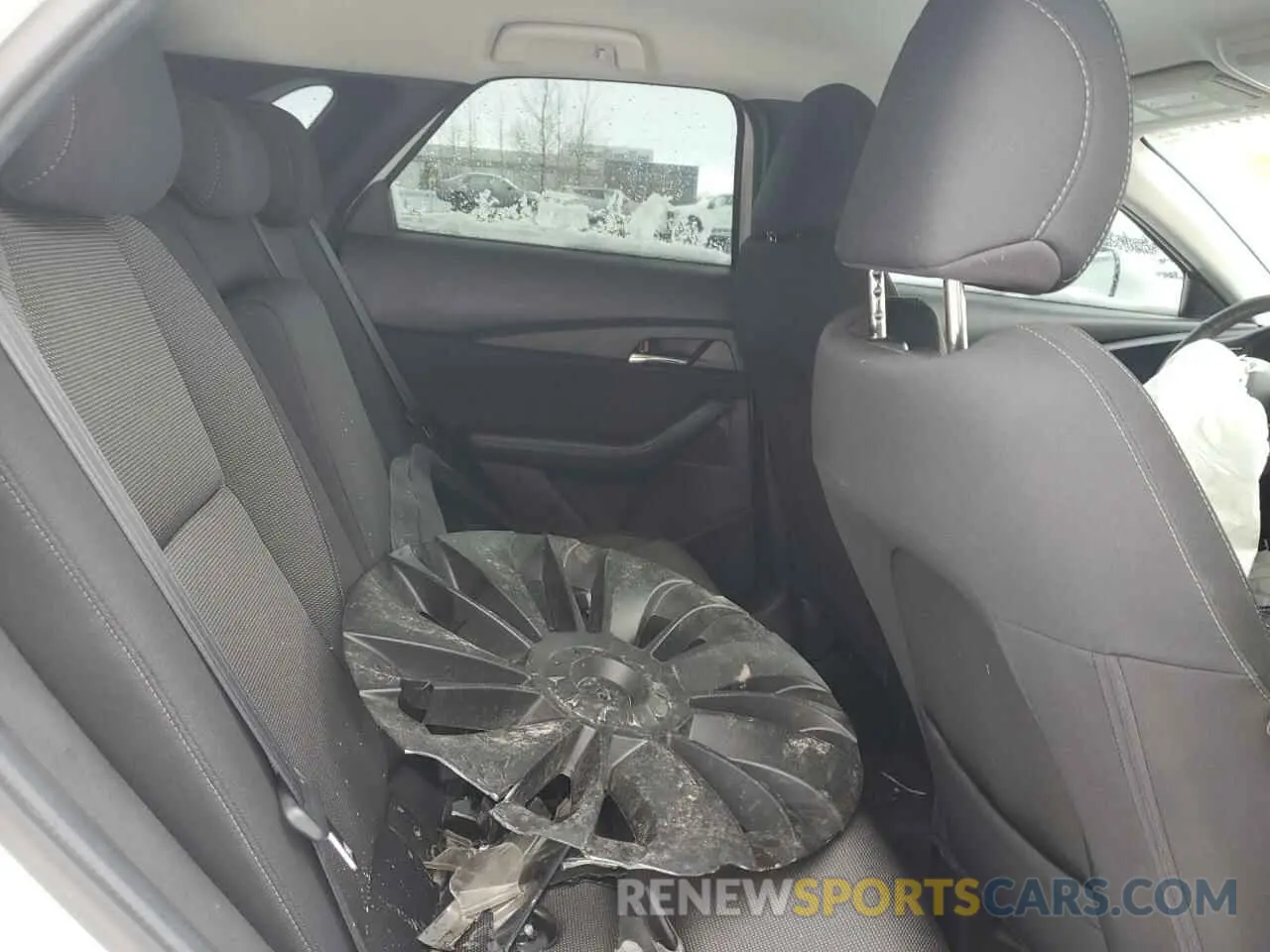 11 fotografías del automóvil dañado 3MVDMBCL2MM244256 MAZDA CX30 2021