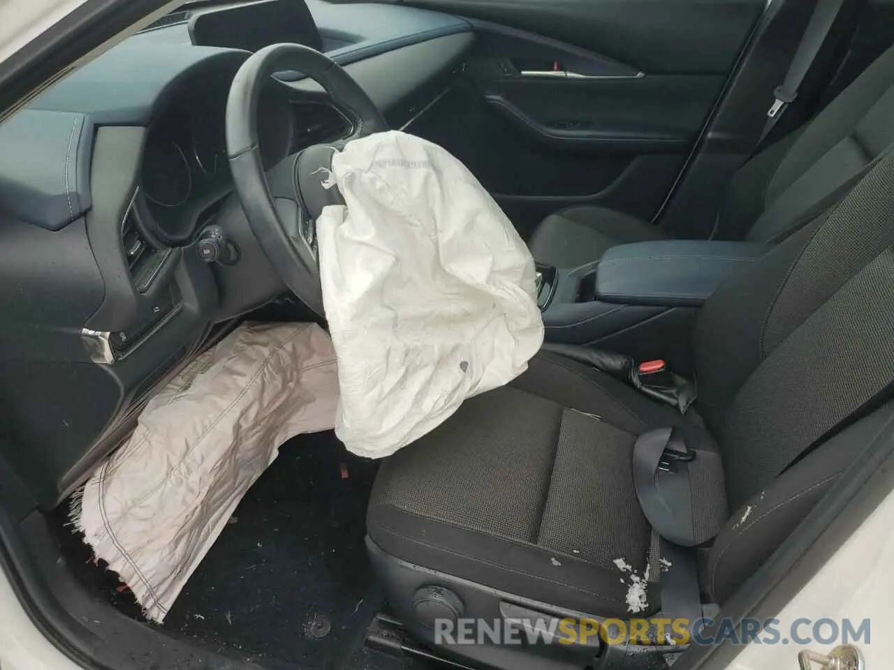 7 fotografías del automóvil dañado 3MVDMBCL2MM244256 MAZDA CX30 2021