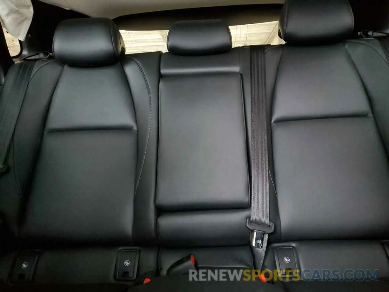 10 fotografías del automóvil dañado 3MVDMBCL5MM271404 MAZDA CX30 2021