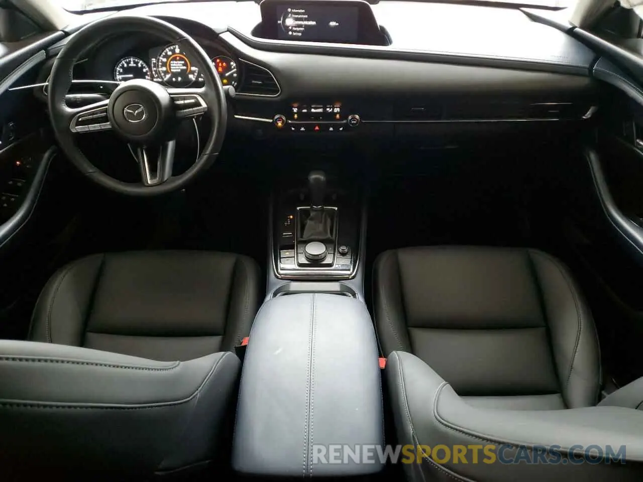 8 fotografías del automóvil dañado 3MVDMBCL5MM271404 MAZDA CX30 2021