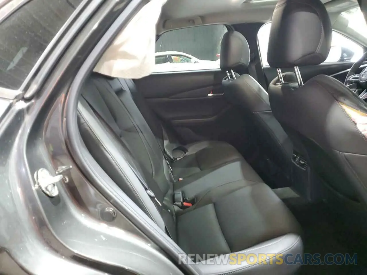 12 fotografías del automóvil dañado 3MVDMBCLXMM272483 MAZDA CX30 2021
