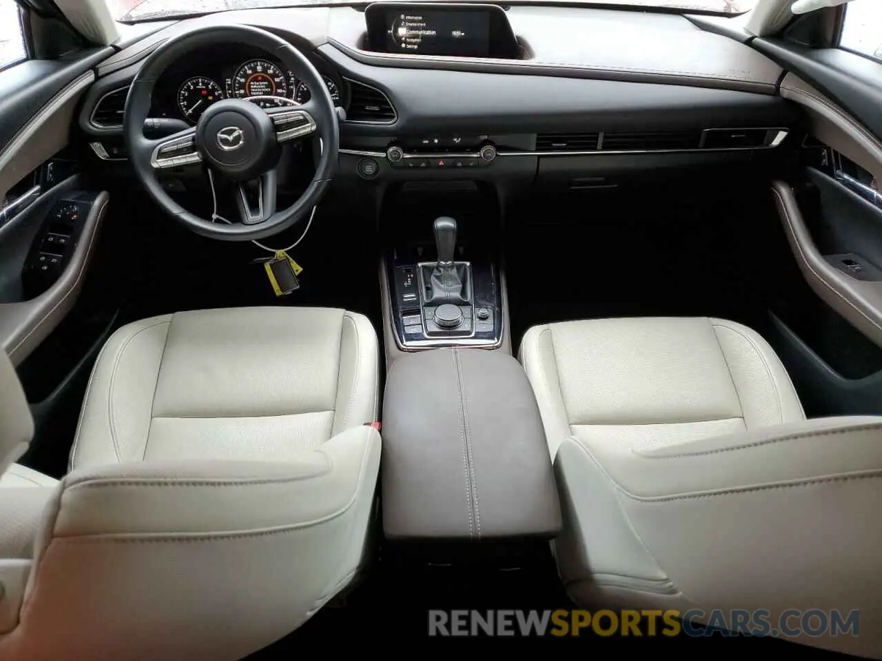 8 fotografías del automóvil dañado 3MVDMBDL7MM305518 MAZDA CX30 2021