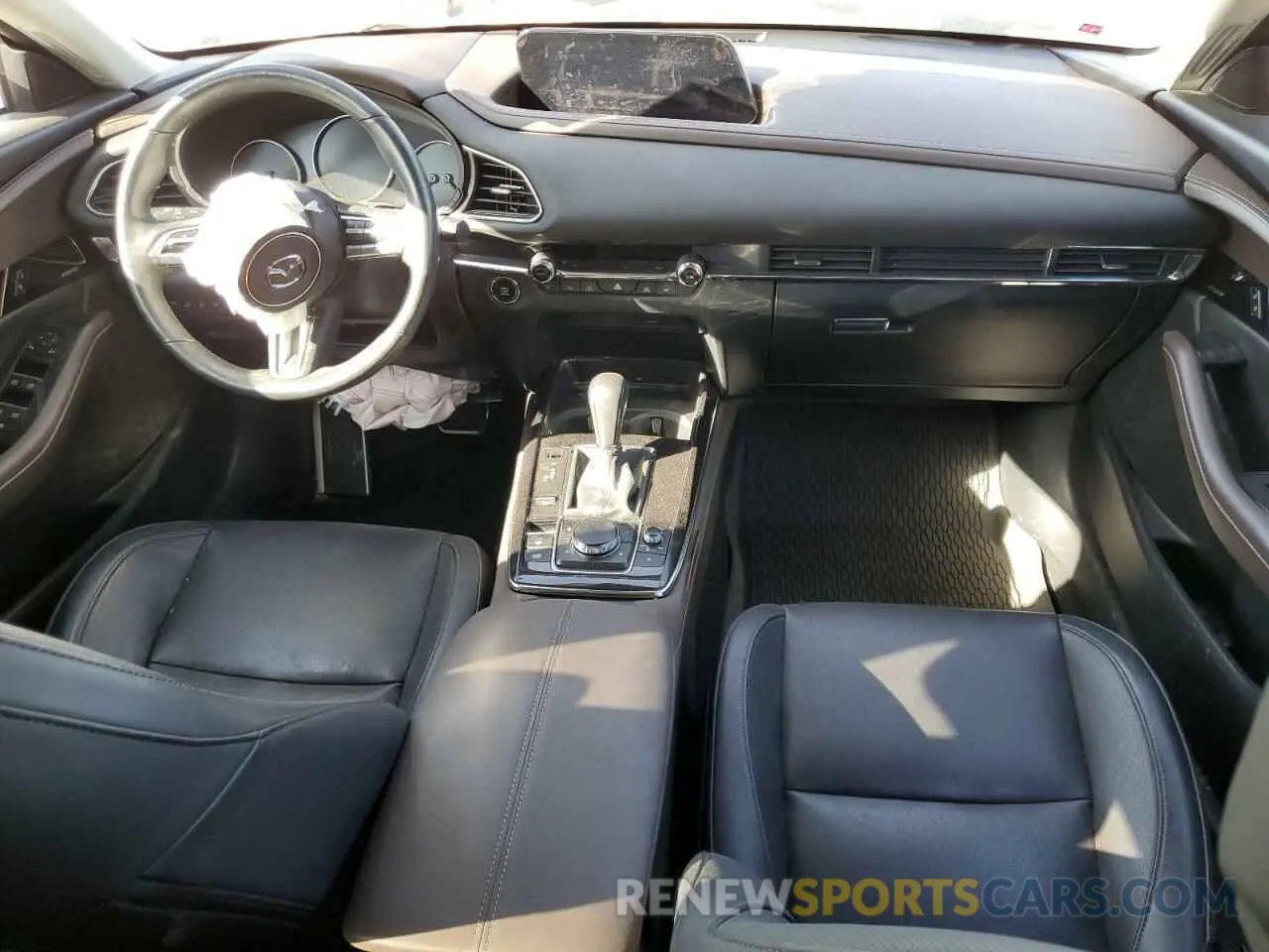 8 fotografías del automóvil dañado 3MVDMBDY3MM262954 MAZDA CX30 2021