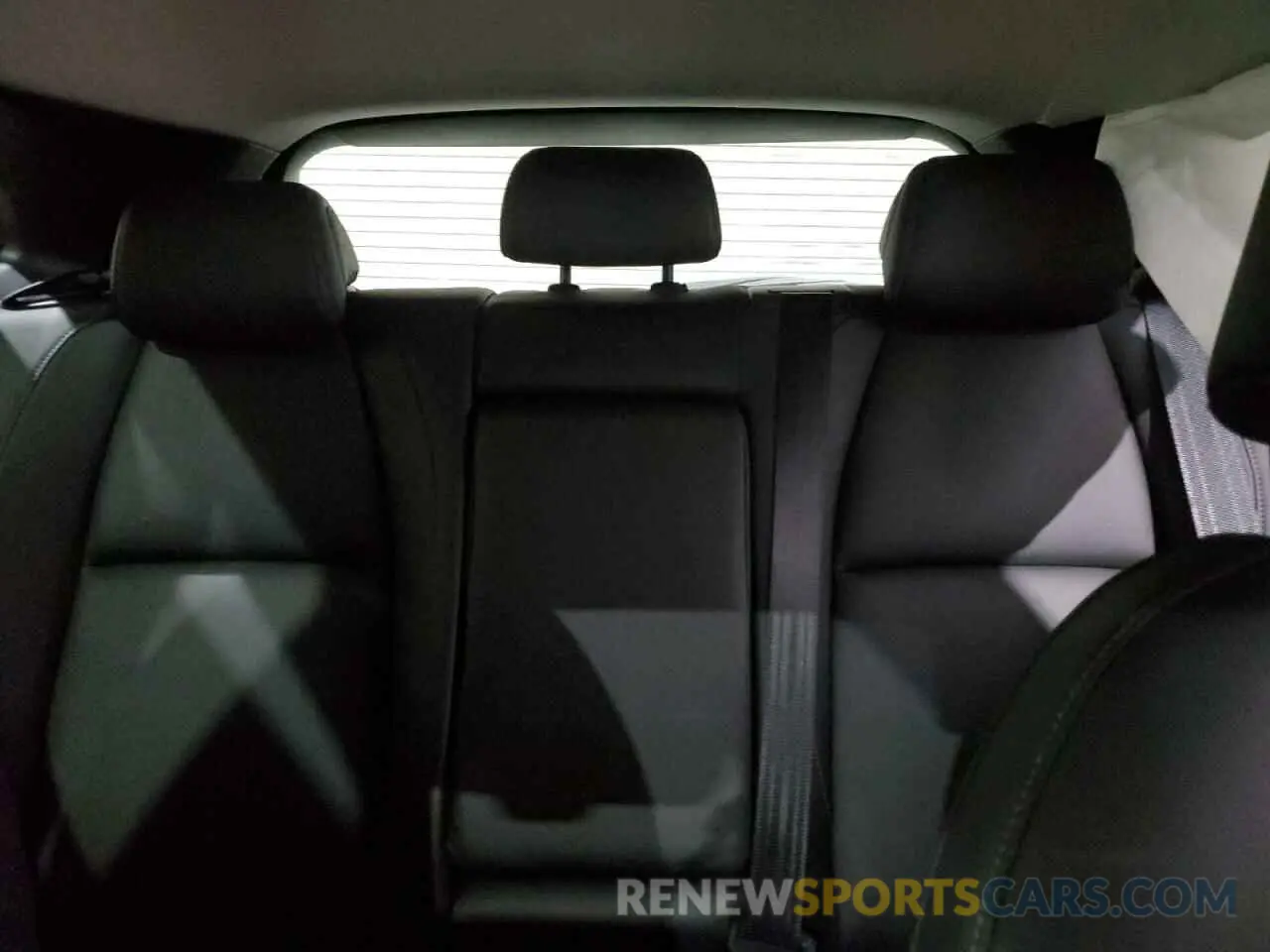 10 fotografías del automóvil dañado 3MVDMBAY4NM429098 MAZDA CX30 2022