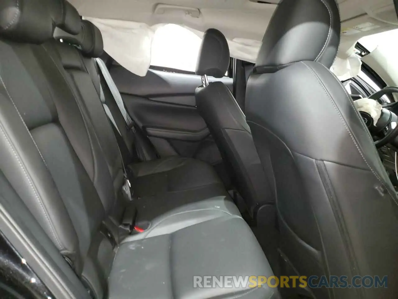 11 fotografías del automóvil dañado 3MVDMBAY4NM429098 MAZDA CX30 2022
