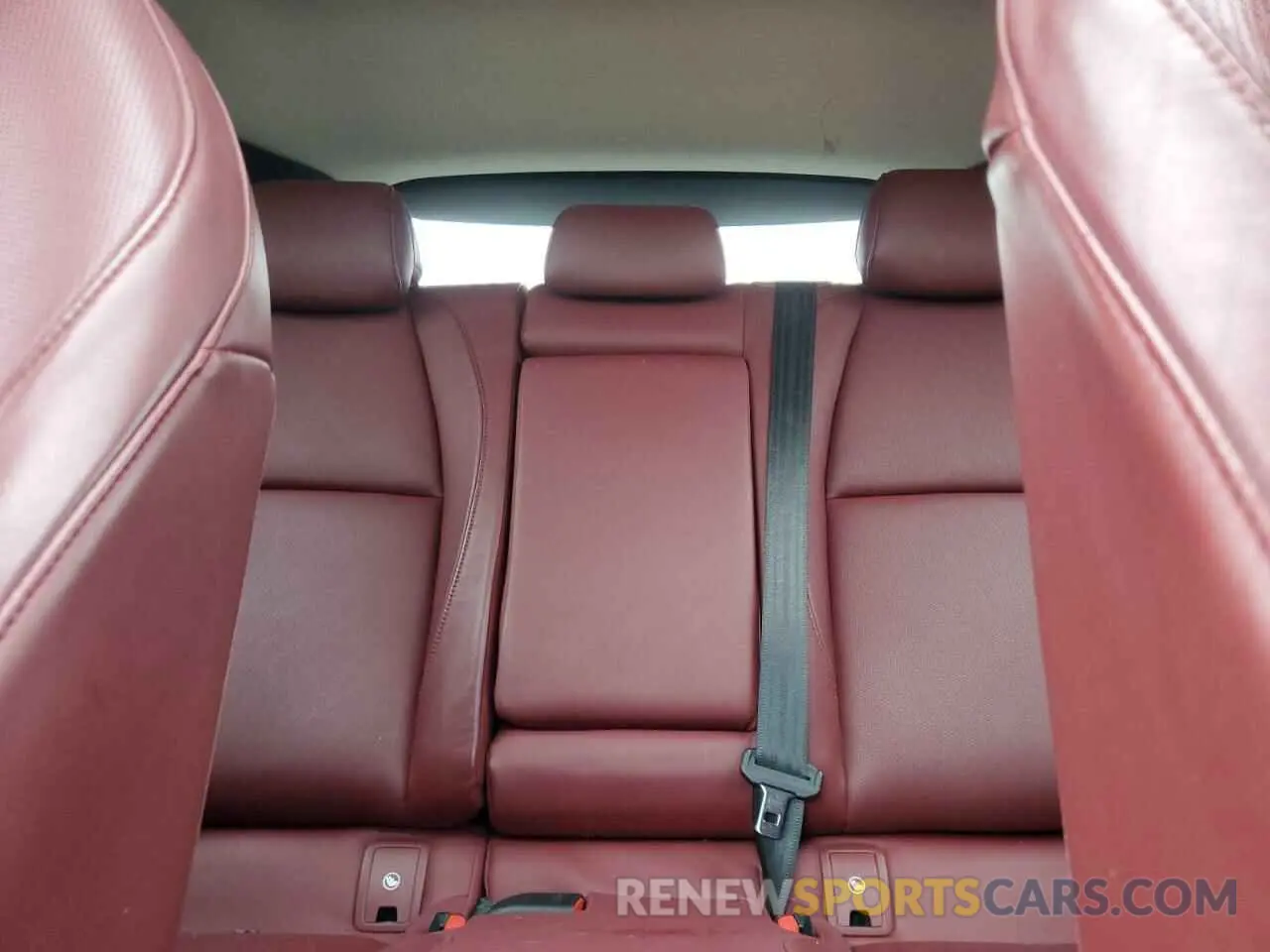 10 fotografías del automóvil dañado 3MVDMBCL6NM411302 MAZDA CX30 2022