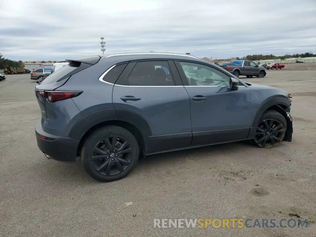 3 fotografías del automóvil dañado 3MVDMBCL6NM411302 MAZDA CX30 2022