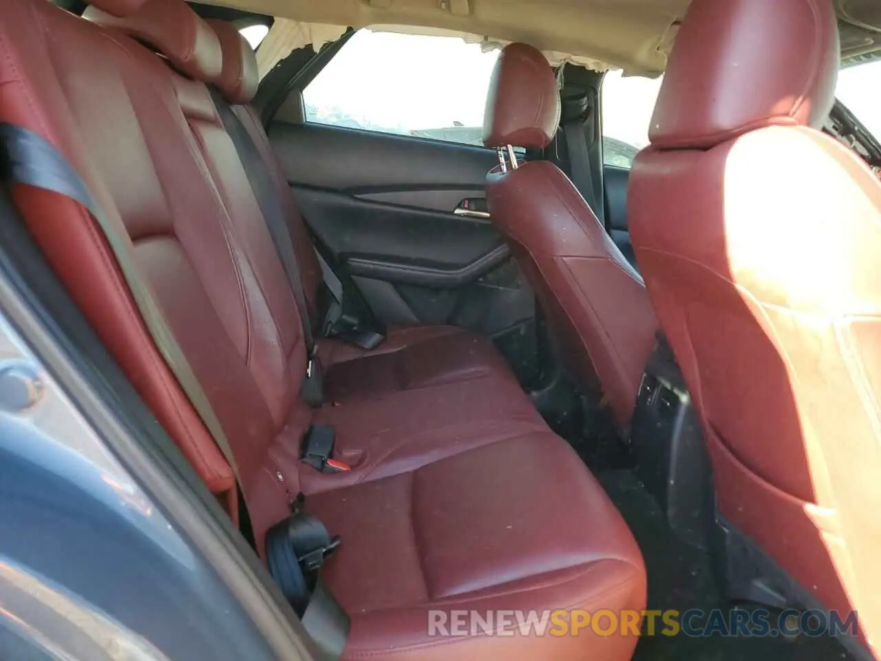 11 fotografías del automóvil dañado 3MVDMBCL7NM413124 MAZDA CX30 2022