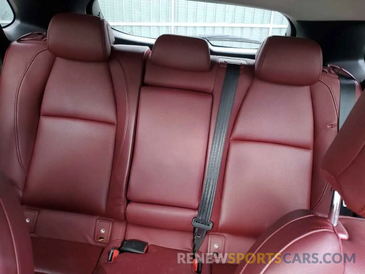 10 fotografías del automóvil dañado 3MVDMBCL9NM423198 MAZDA CX30 2022