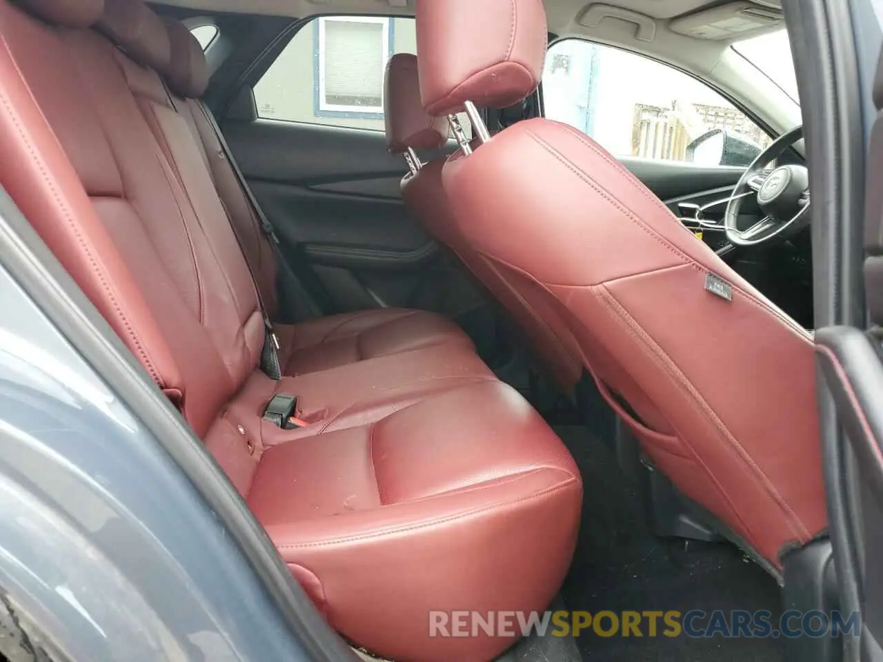 11 fotografías del automóvil dañado 3MVDMBCL9NM423198 MAZDA CX30 2022