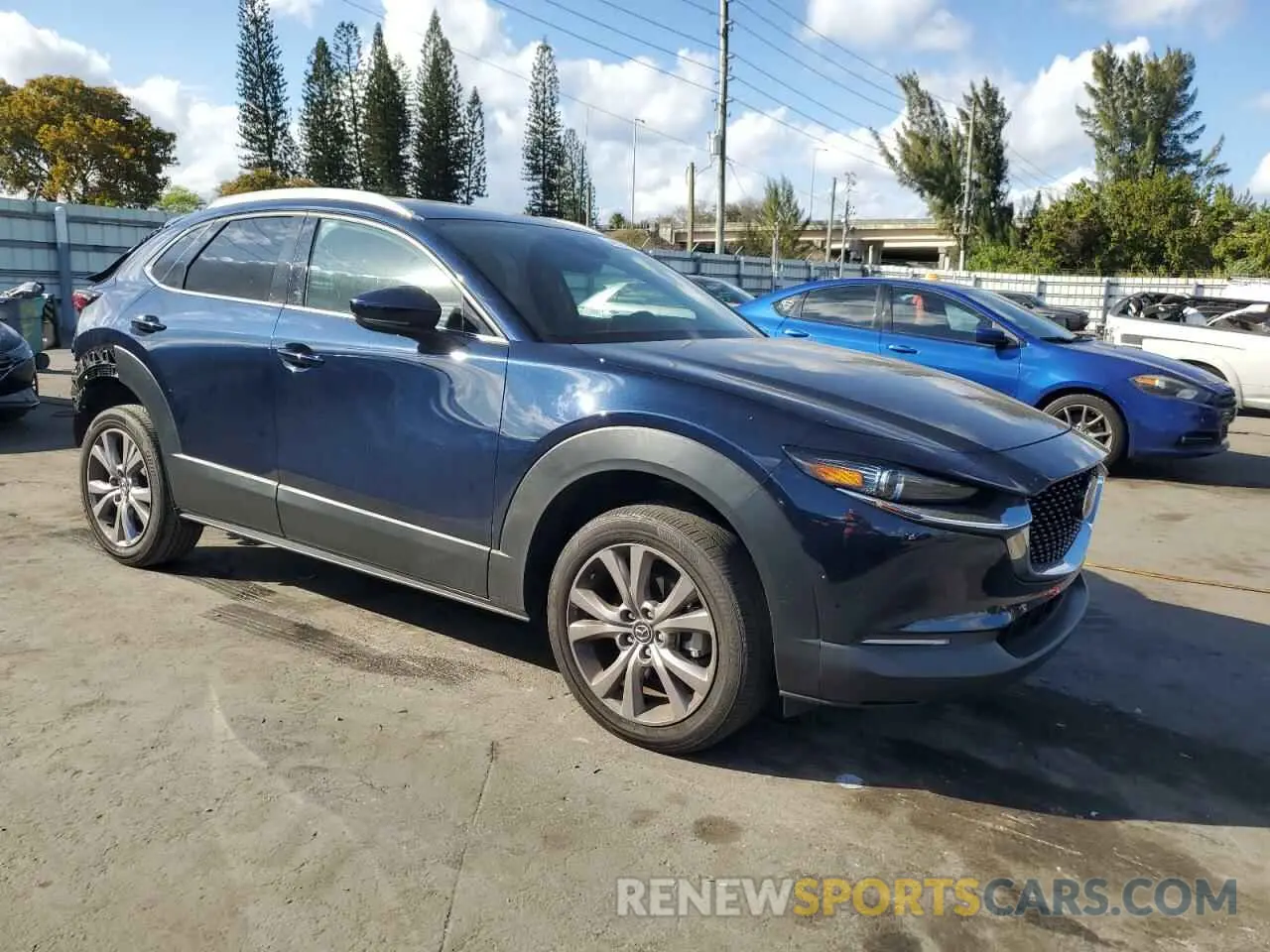 4 fotografías del automóvil dañado 3MVDMBDL6NM403456 MAZDA CX30 2022