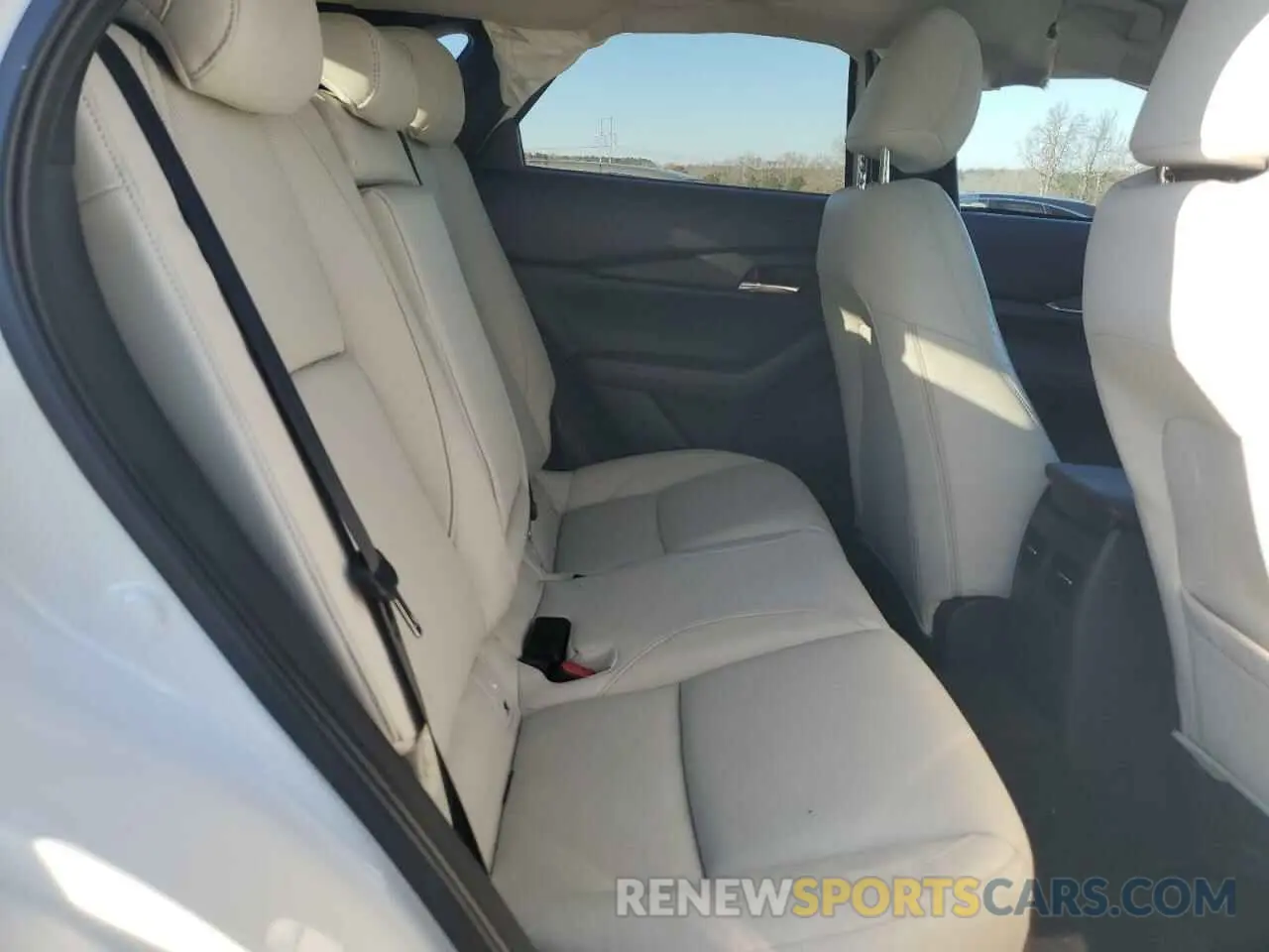 11 fotografías del automóvil dañado 3MVDMBDL8NM445479 MAZDA CX30 2022