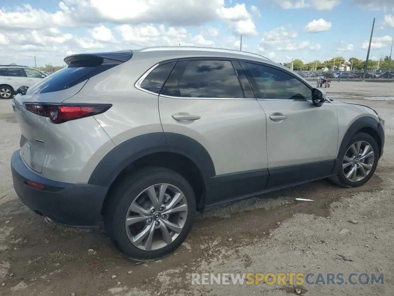 3 fotografías del automóvil dañado 3MVDMBDL9NM433759 MAZDA CX30 2022