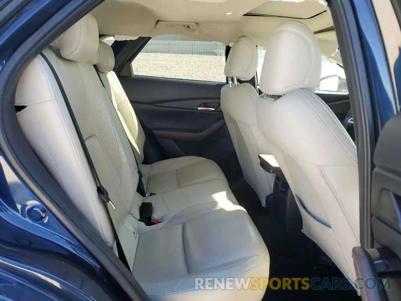 11 fotografías del automóvil dañado 3MVDMBDY9NM419016 MAZDA CX30 2022