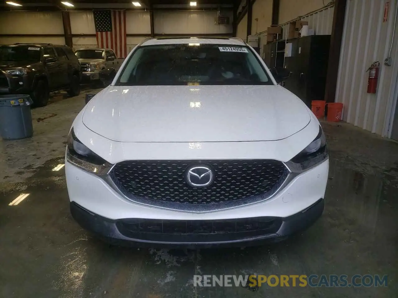 5 fotografías del automóvil dañado 3MVDMBEY2NM446847 MAZDA CX30 2022