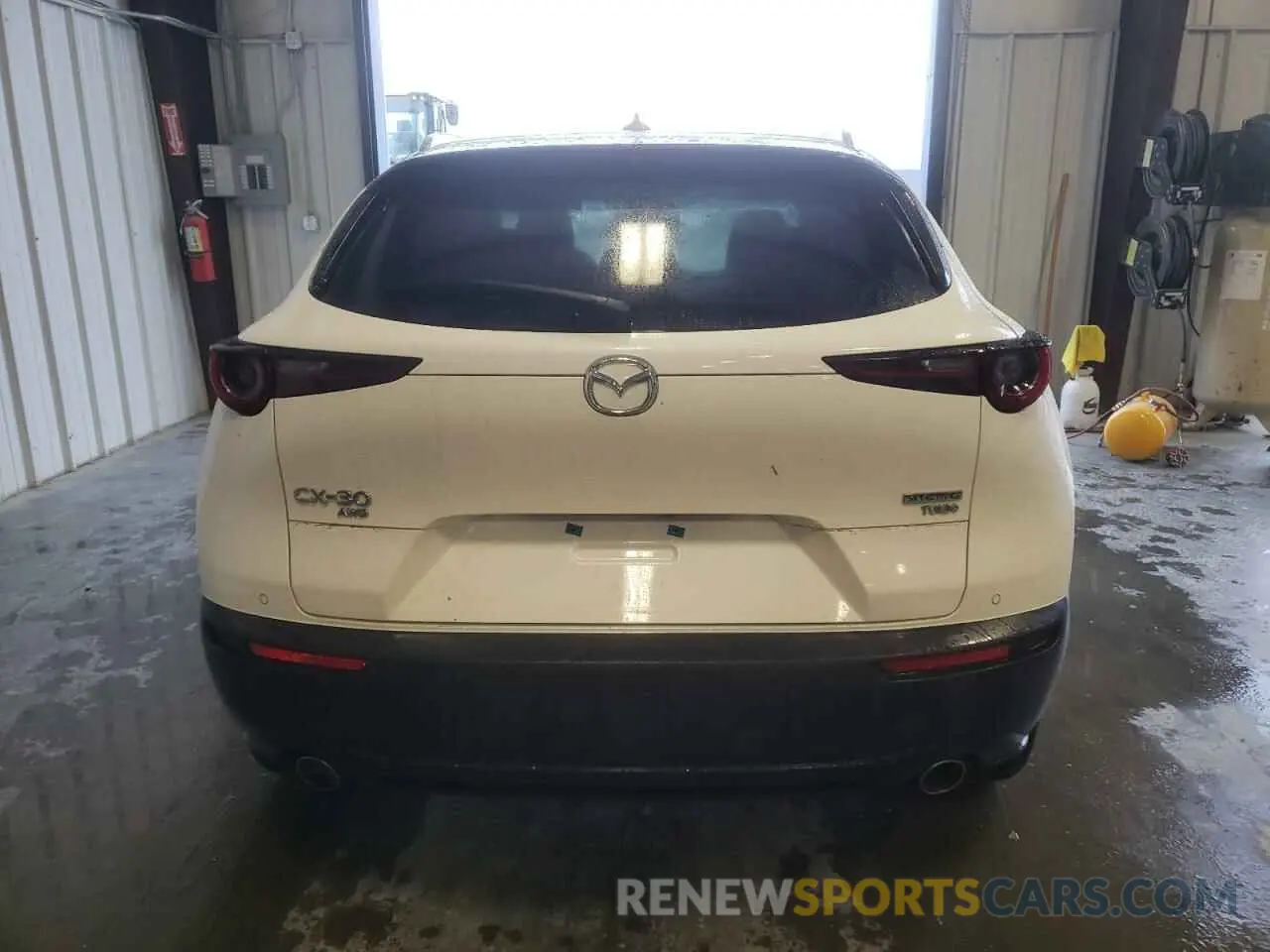 6 fotografías del automóvil dañado 3MVDMBEY2NM446847 MAZDA CX30 2022