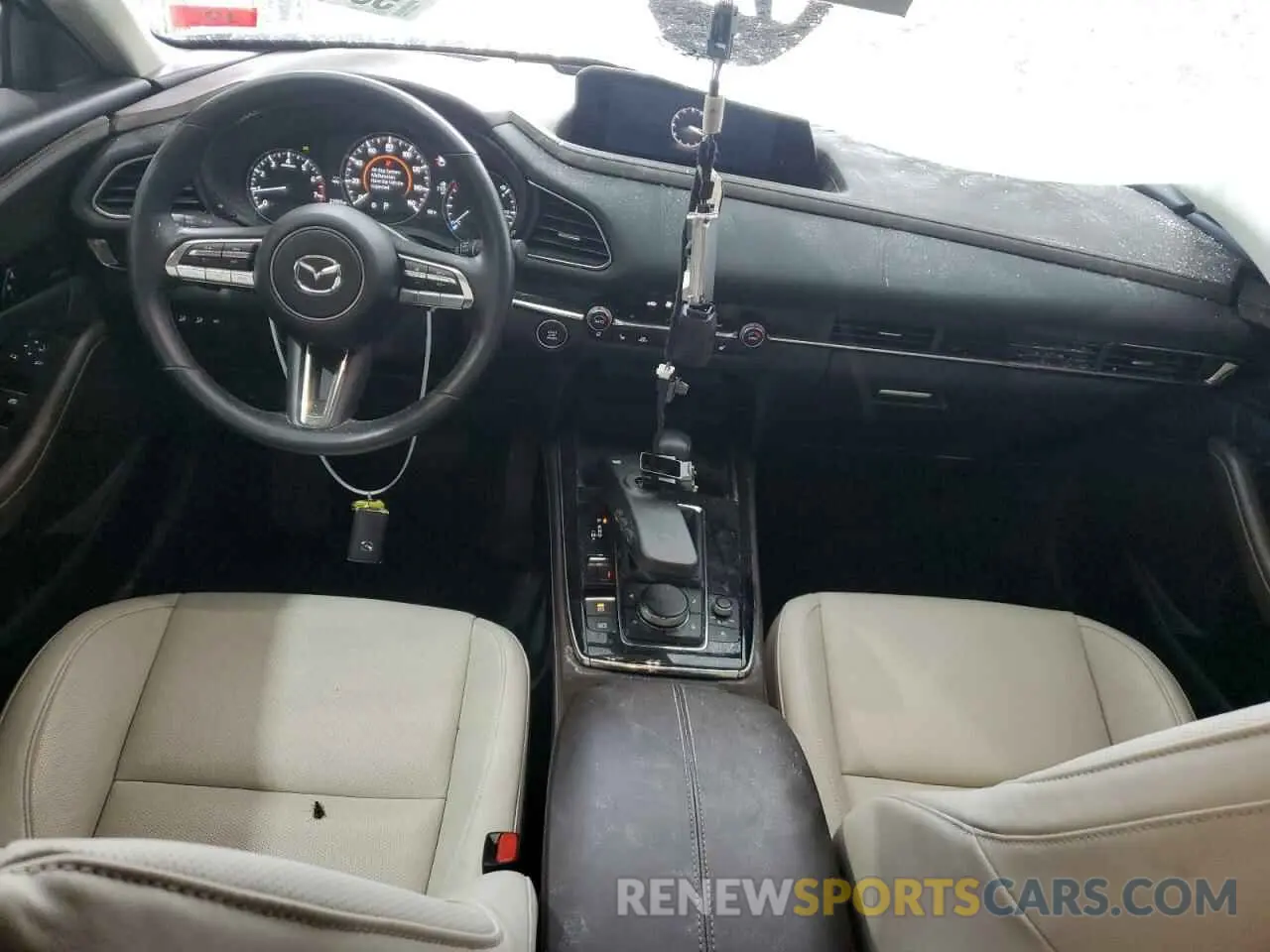 8 fotografías del automóvil dañado 3MVDMBEY7NM434435 MAZDA CX30 2022
