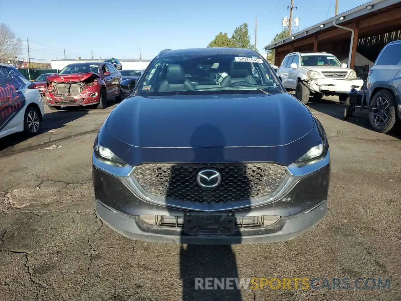 5 fotografías del automóvil dañado 3MVDMBEYXNM412364 MAZDA CX30 2022