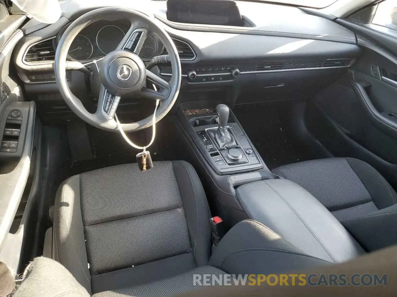 8 fotografías del automóvil dañado 3MVDMBAM1PM566211 MAZDA CX30 2023