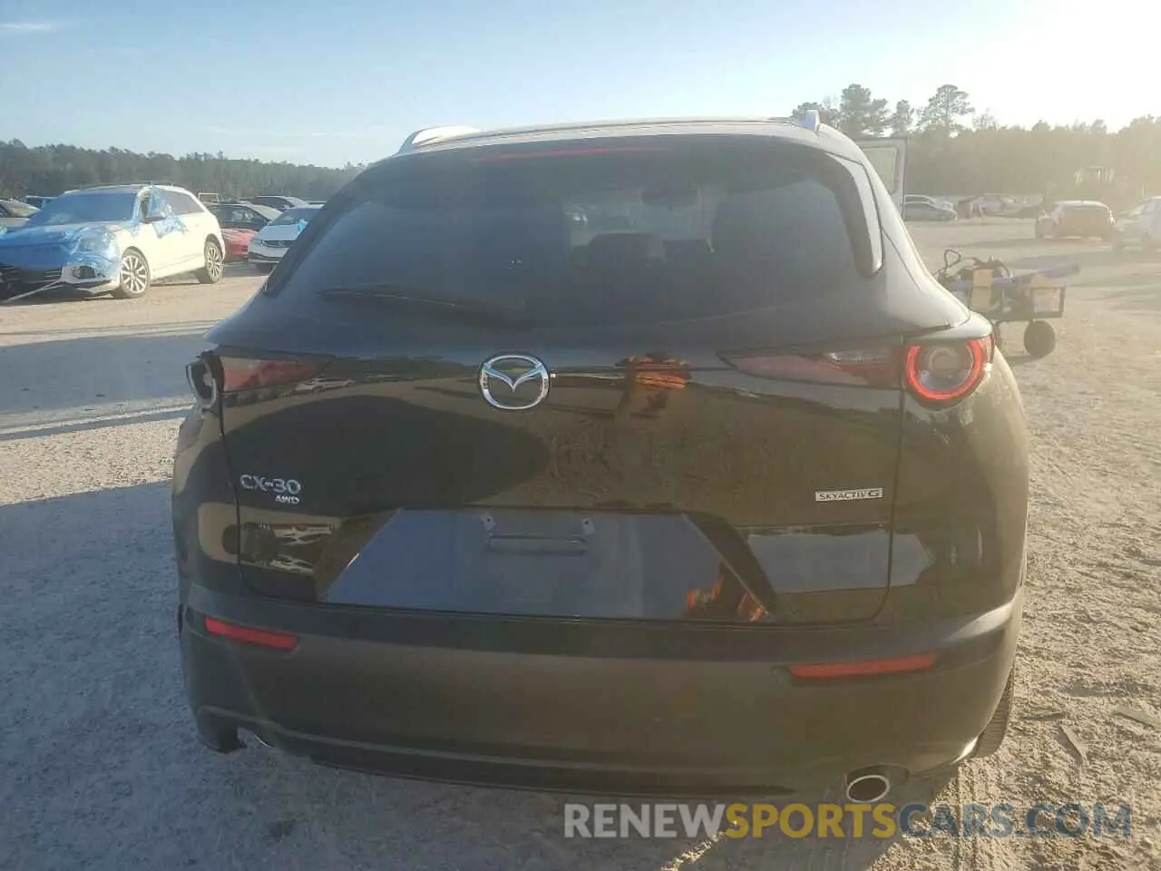6 fotografías del automóvil dañado 3MVDMBBM0PM569695 MAZDA CX30 2023