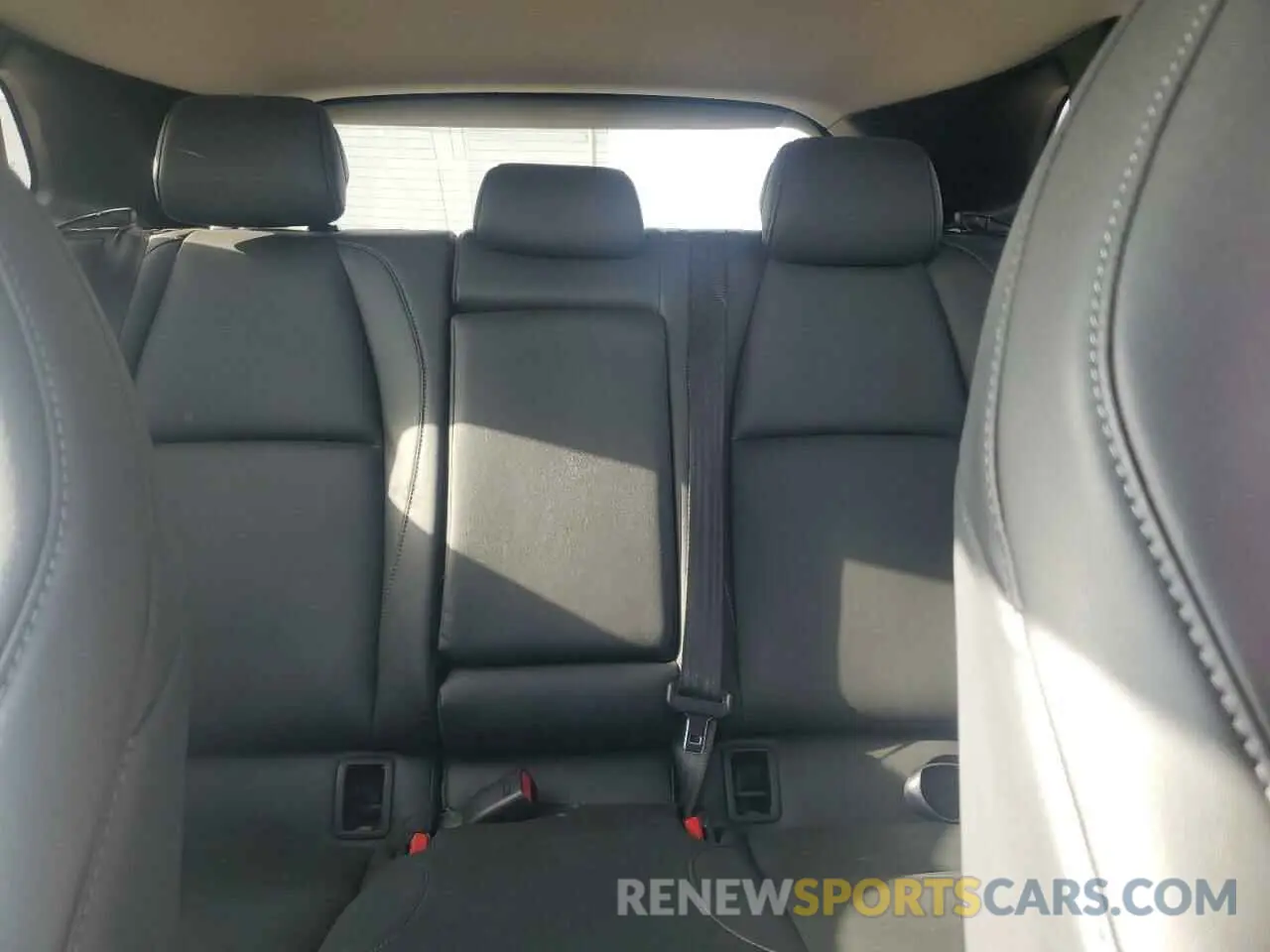 10 fotografías del automóvil dañado 3MVDMBBM1PM571746 MAZDA CX30 2023