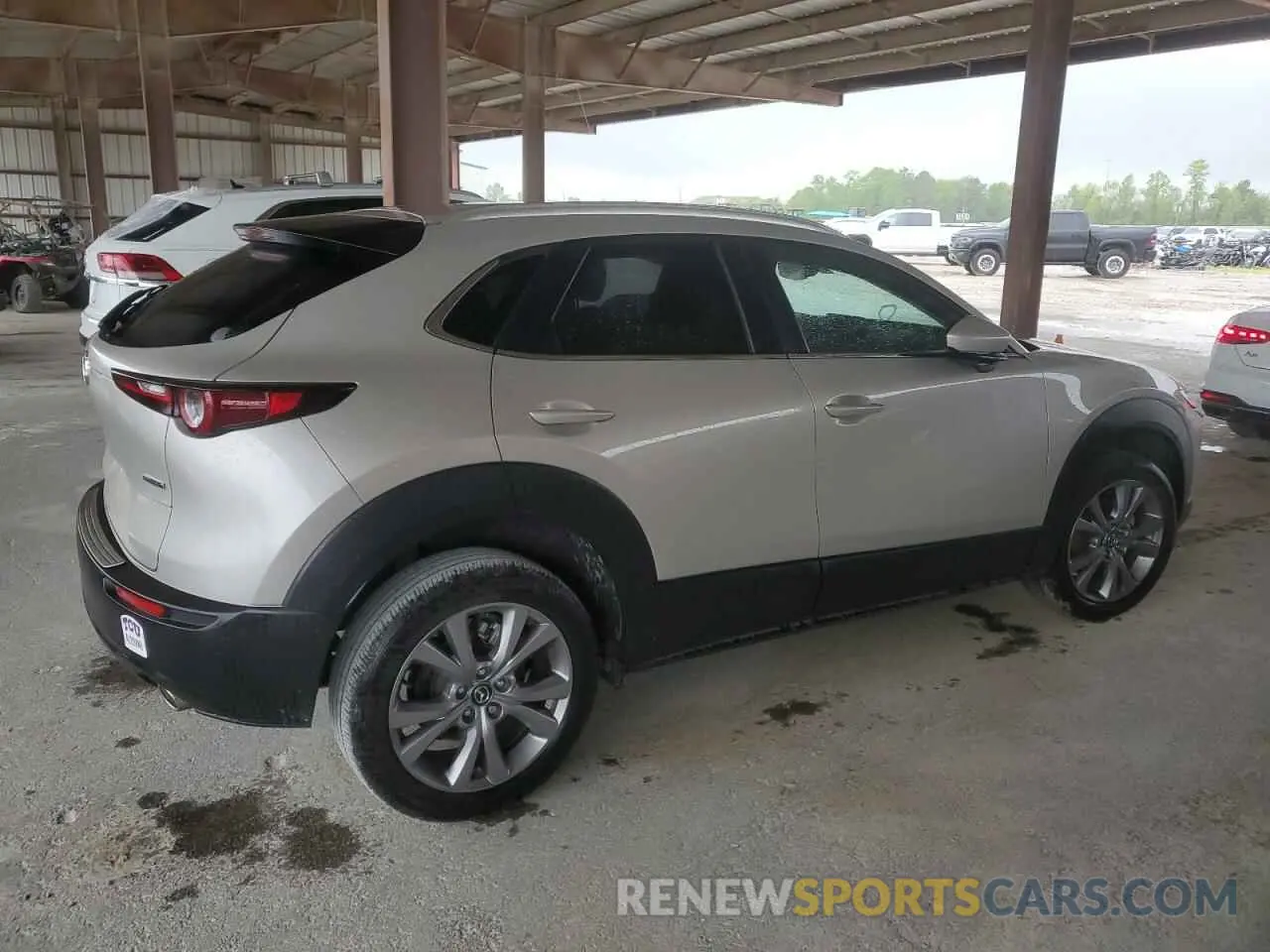 3 fotografías del automóvil dañado 3MVDMBBM2PM559542 MAZDA CX30 2023