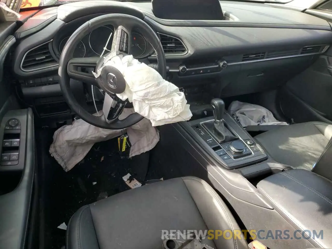 8 fotografías del automóvil dañado 3MVDMBBM4PM526302 MAZDA CX30 2023