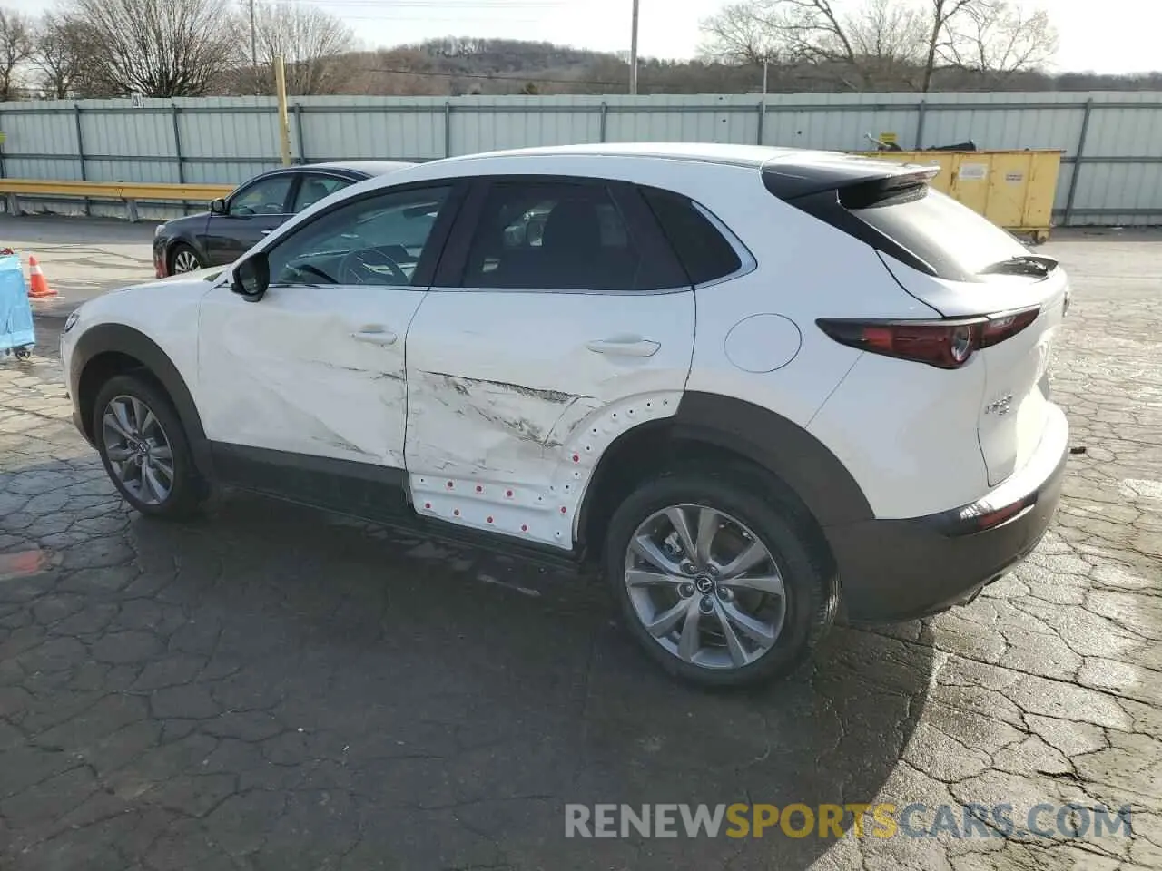 2 fotografías del automóvil dañado 3MVDMBBM5PM510089 MAZDA CX30 2023
