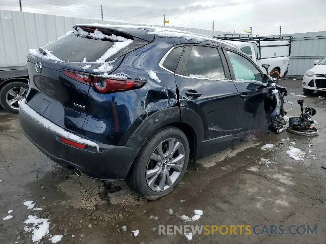 3 fotografías del automóvil dañado 3MVDMBBM5PM541679 MAZDA CX30 2023