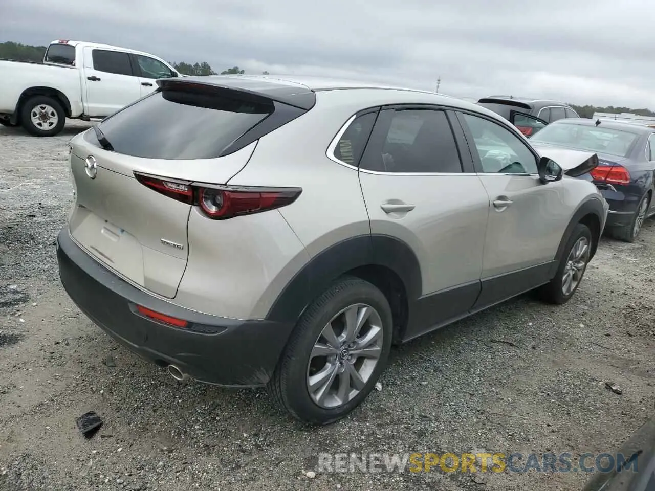 3 fotografías del automóvil dañado 3MVDMBBM6PM508853 MAZDA CX30 2023