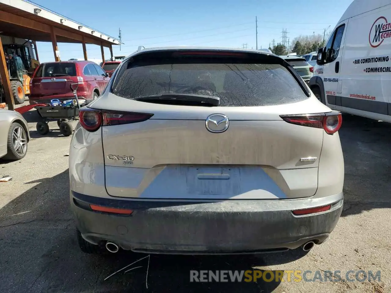 6 fotografías del automóvil dañado 3MVDMBBM8PM571503 MAZDA CX30 2023