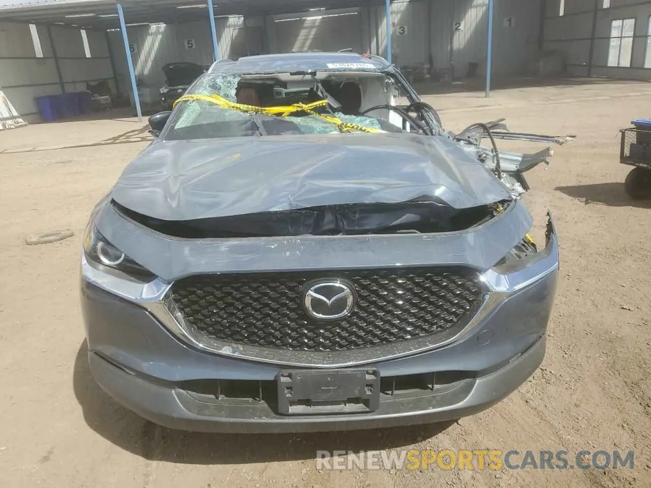 5 fotografías del automóvil dañado 3MVDMBCM1PM578257 MAZDA CX30 2023
