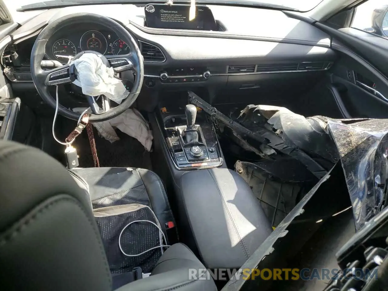 8 fotografías del automóvil dañado 3MVDMBCM1PM582423 MAZDA CX30 2023