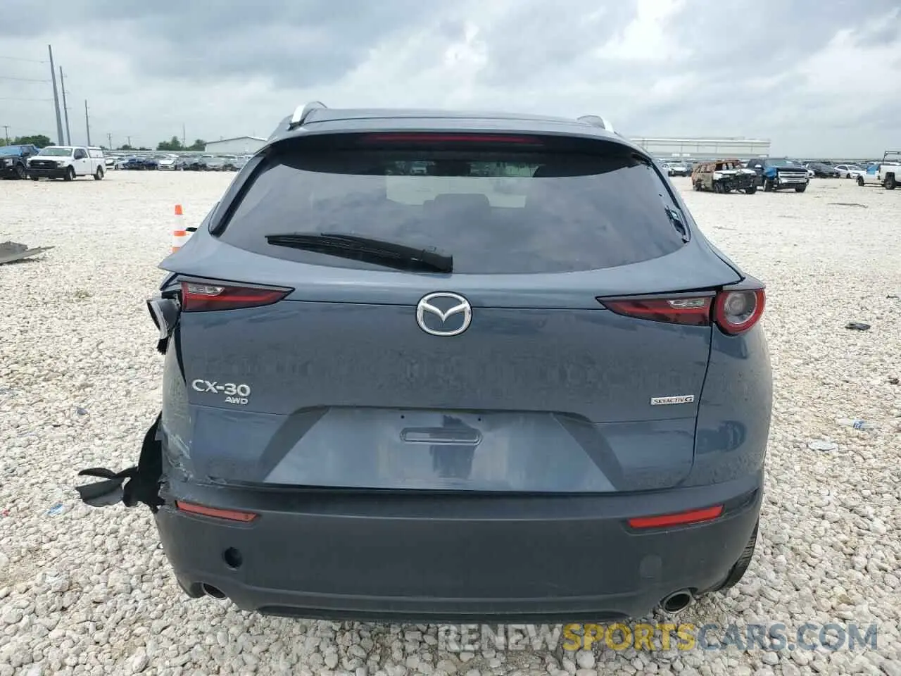 6 fotografías del automóvil dañado 3MVDMBCM2PM539130 MAZDA CX30 2023