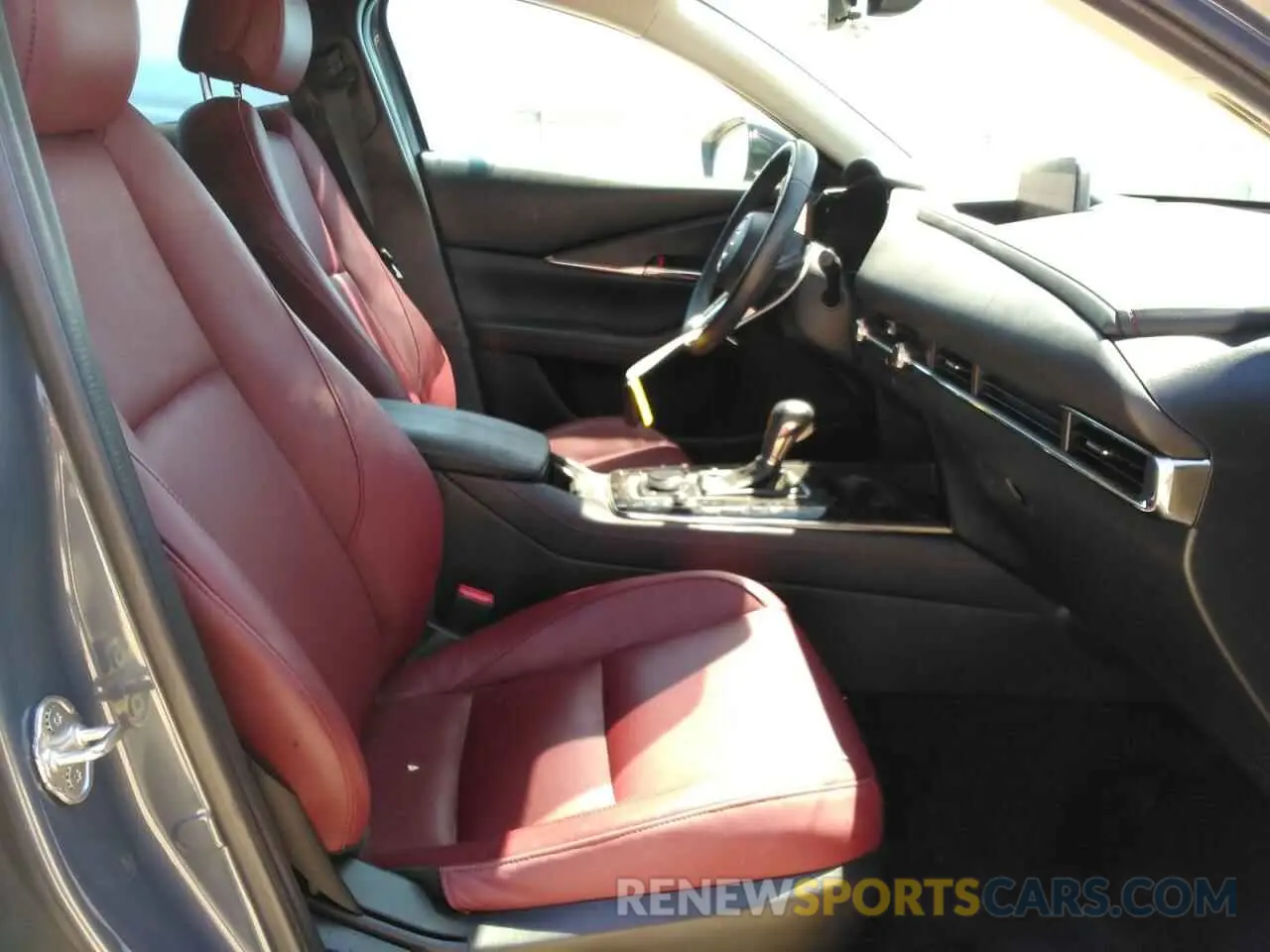 7 fotografías del automóvil dañado 3MVDMBCM2PM539130 MAZDA CX30 2023