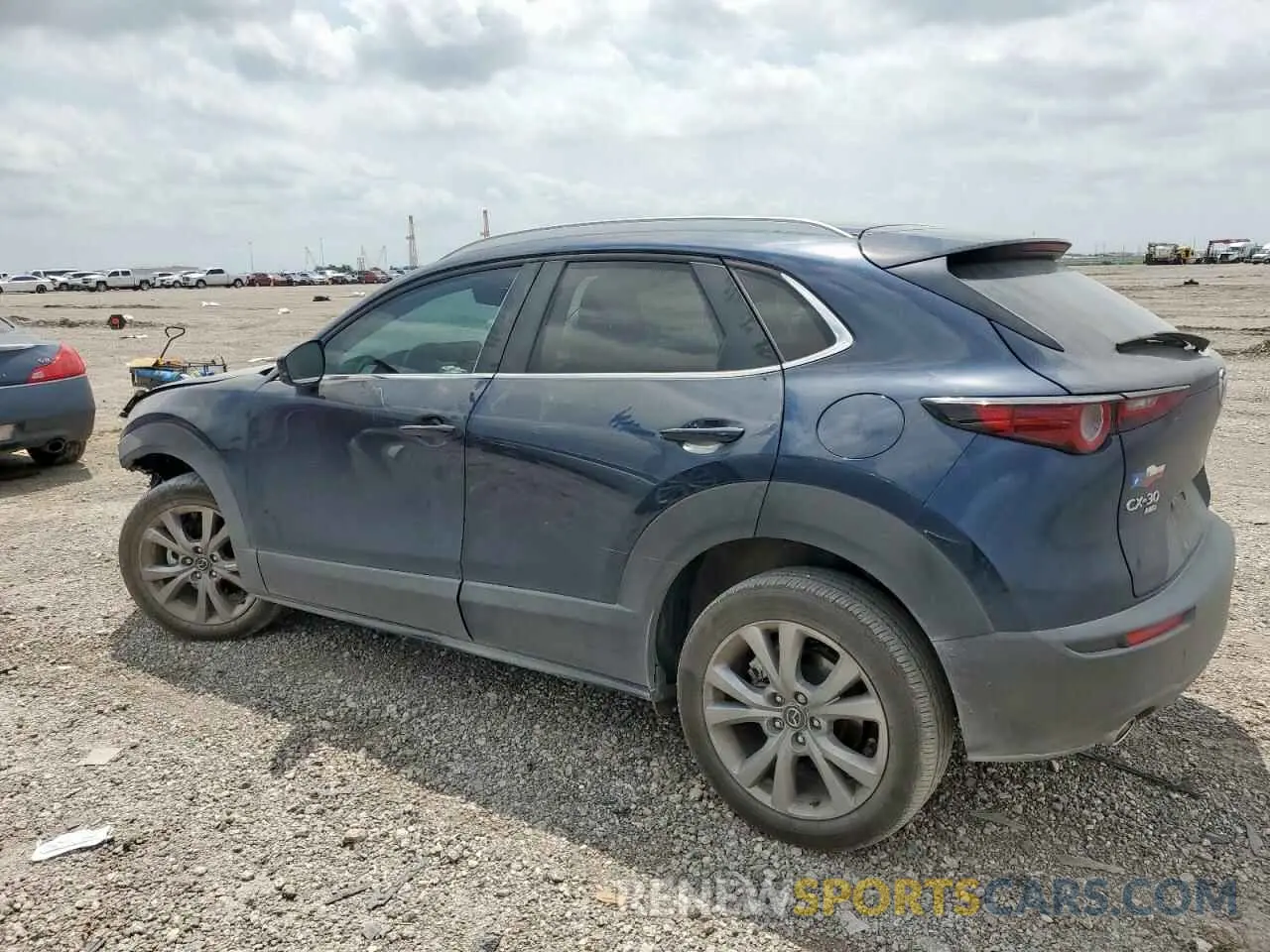 2 fotografías del automóvil dañado 3MVDMBCM5PM504078 MAZDA CX30 2023
