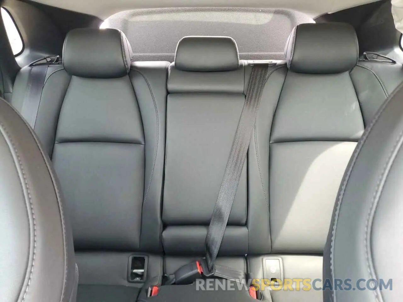 10 fotografías del automóvil dañado 3MVDMBCM6PM524694 MAZDA CX30 2023