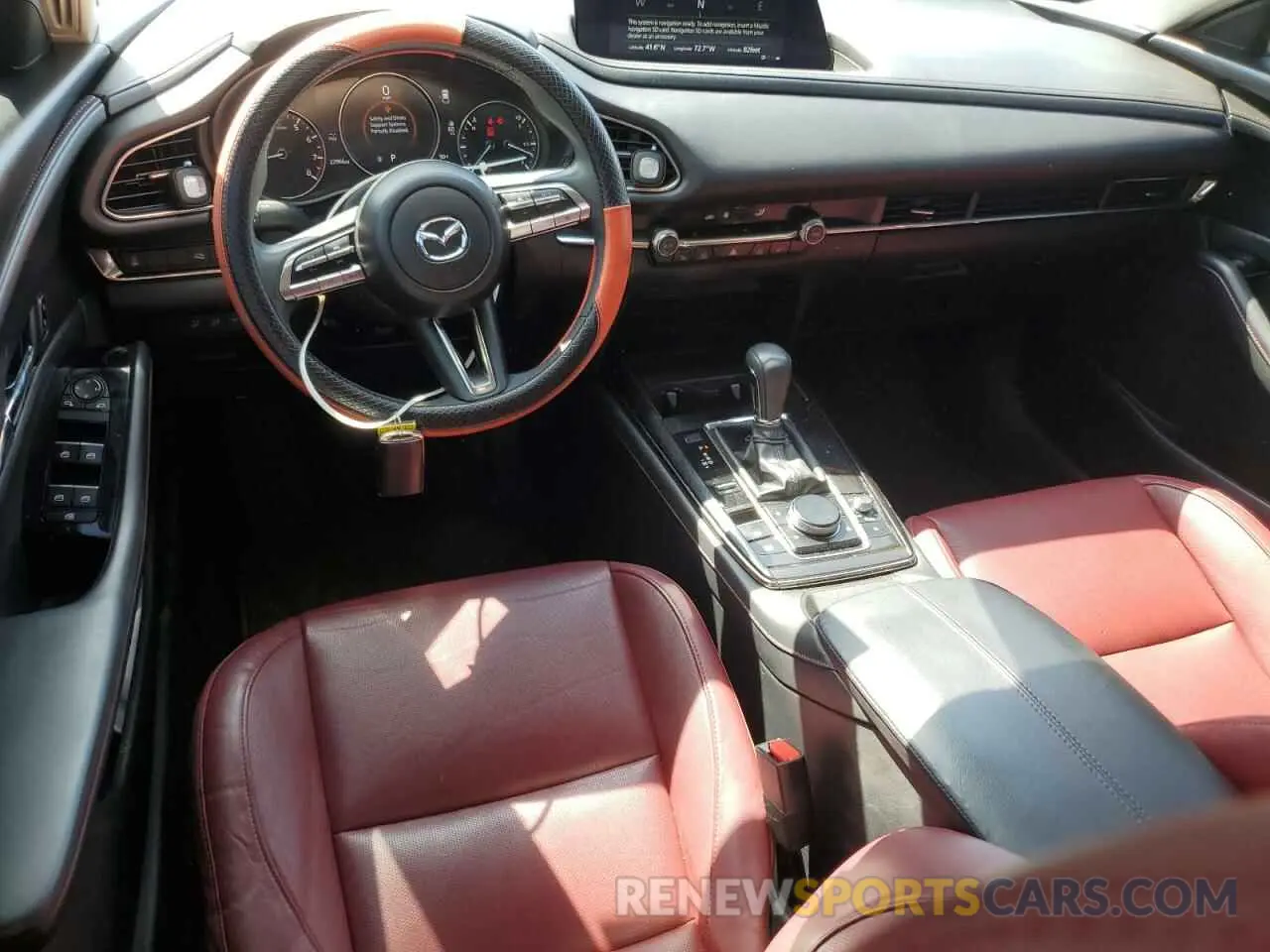 8 fotografías del automóvil dañado 3MVDMBCM7PM554643 MAZDA CX30 2023